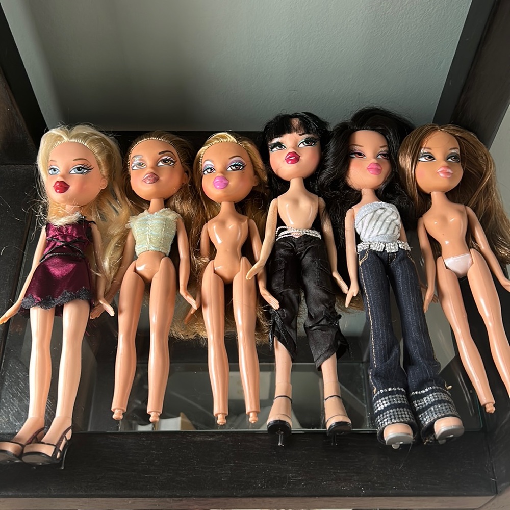 Bratz lot of 6